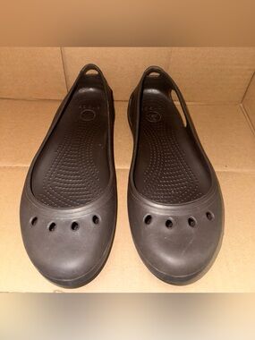 CROCS KADEE WOMENS BALLERINA FLATS Sz 8 SLIP ON WATERPROOF SHOES
